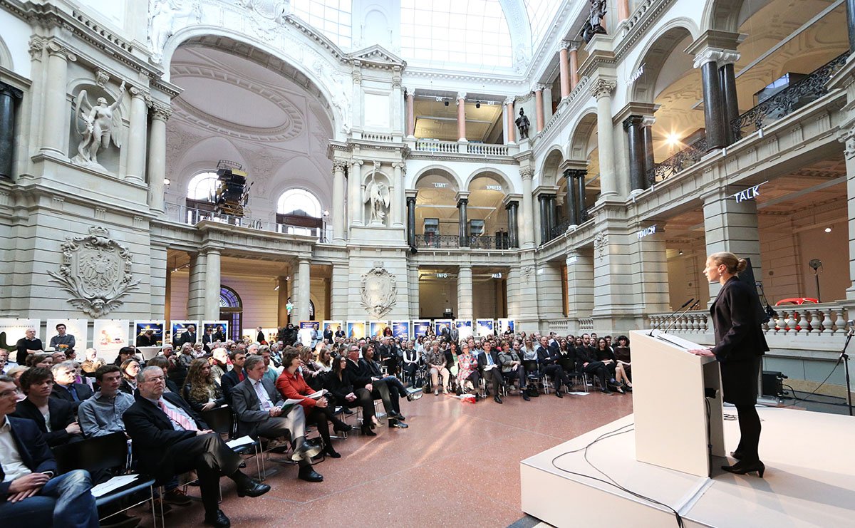 Begrüßung durch Christiane Wirtz, stellv. Regierungssprecherin